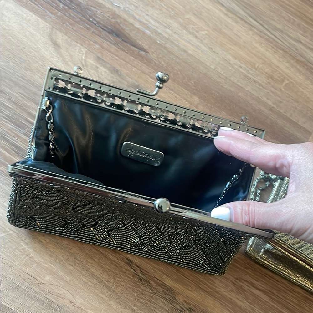 Elegant Gold and Silver Clutch Set - Picture 7 of 7